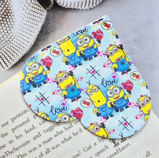 Minions Book Hug